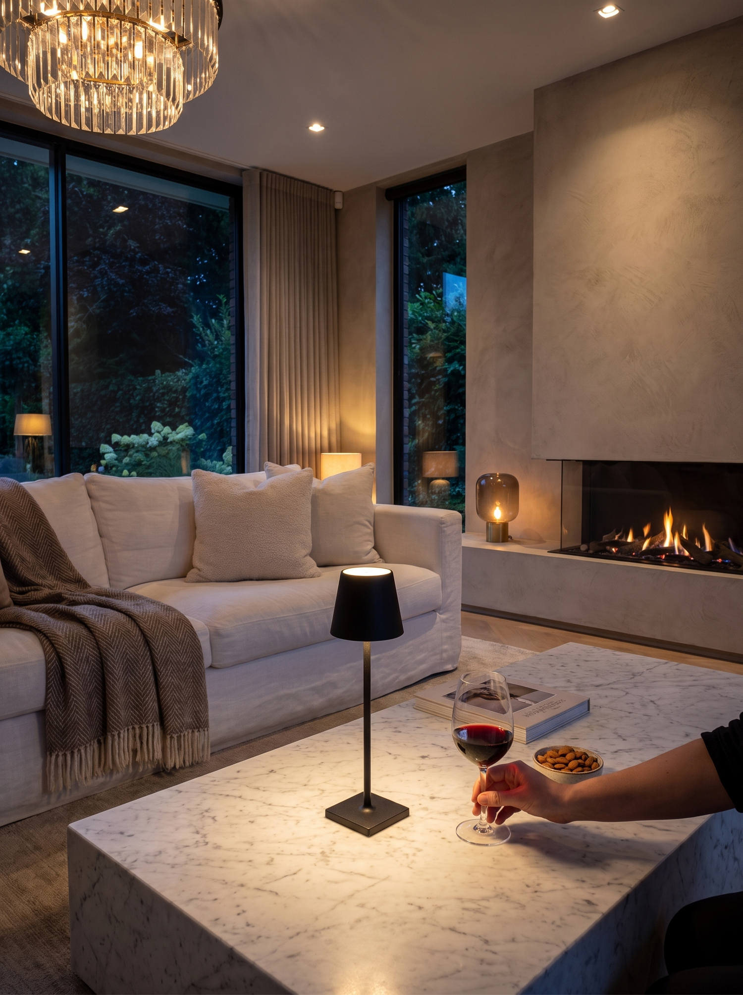 Dimmable Cordless Bar and Restaurant Lamp lifestyle 3